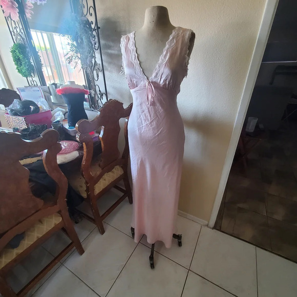 Princess Polly Blush Maxi Dress with Lace Trim - Picture 8 of 11